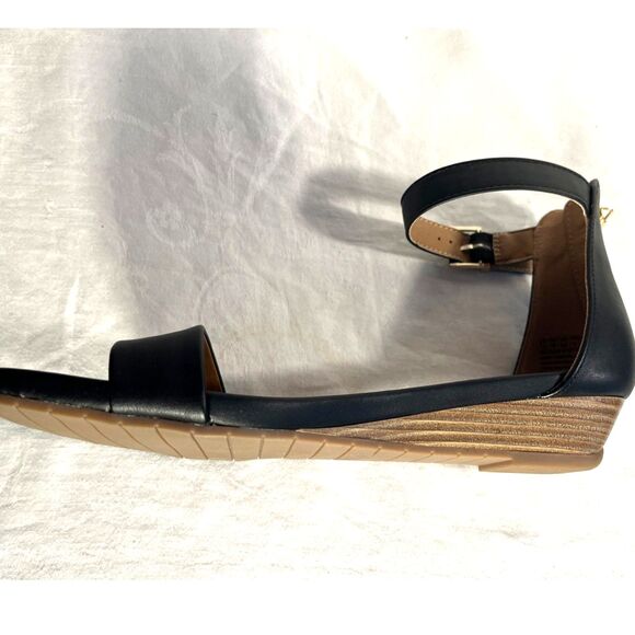 New Reaction by Kenneth Cole Ankle strap Sandals with Heel zippers Black 7 .5M - Picture 3 of 6